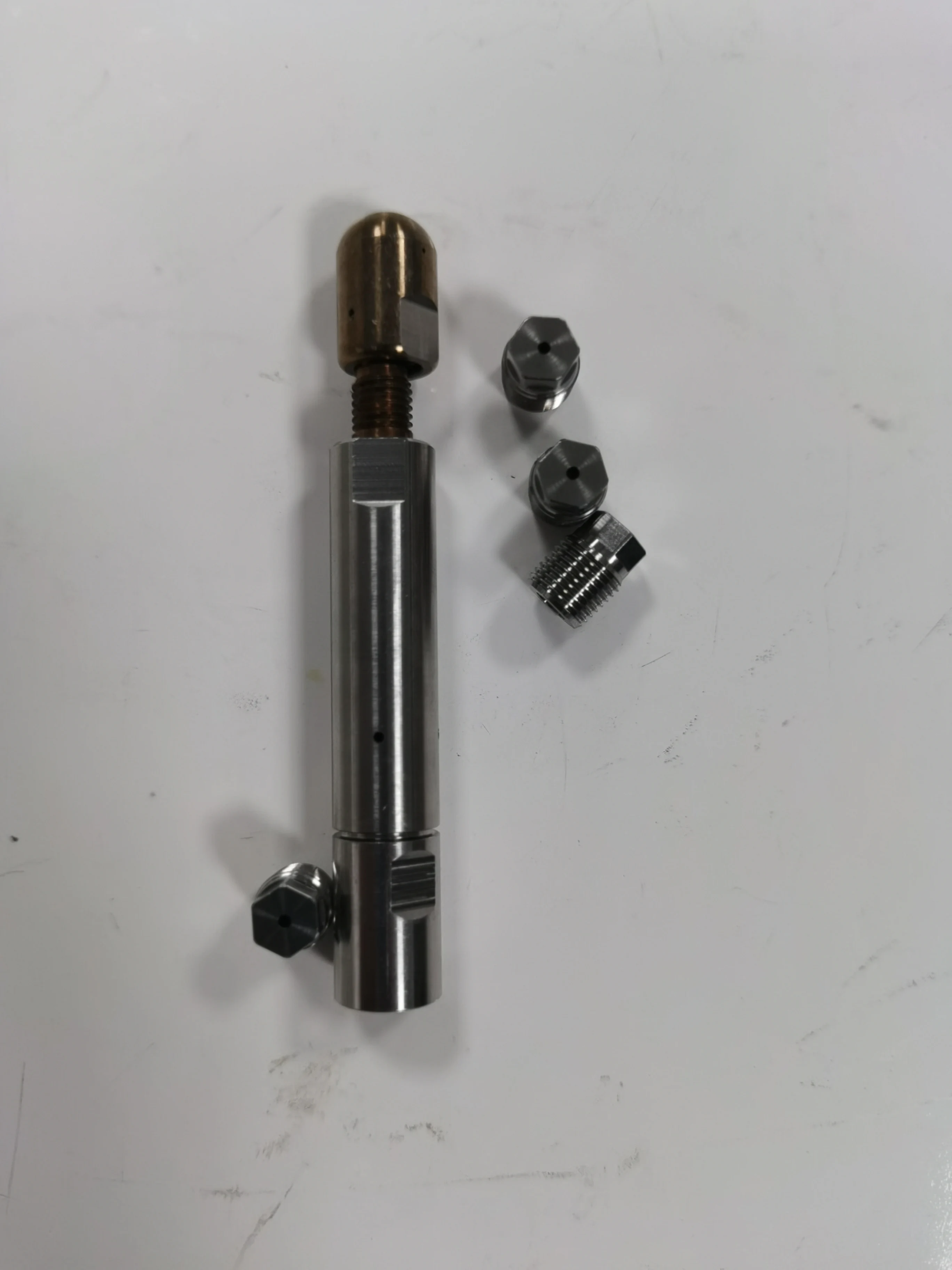 ผลิตชิ้นส่วนอุปกรณ์ทำความสะอาดแรงดันสูงพิเศษ 1,500 ชิ้น ในราคาที่แข่งขันได้ ระบบทำความสะอาดด้วยแรงดันไฮดรอลิก อ่างอุตสาหกรรม