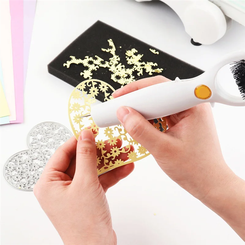 AC17-3 In 1 Die Brush Piercer Scraper With Foam Pad For Removing Excess Paper From Dies Weeding Tools Die Cutting Tools Kit