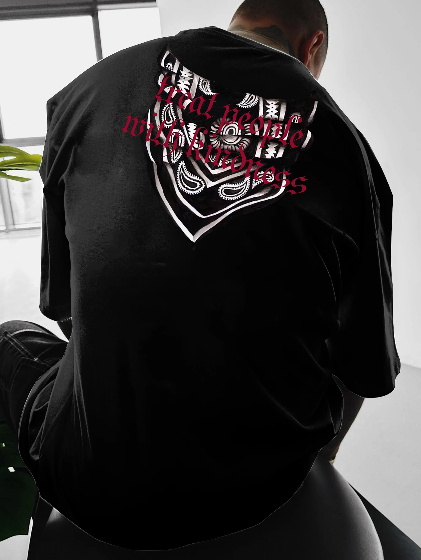 Men's Oversized Bandana Print T-shirt Treat People With Kindness Vintage Hip Hop Streetwear Casual Short Sleeve Tee