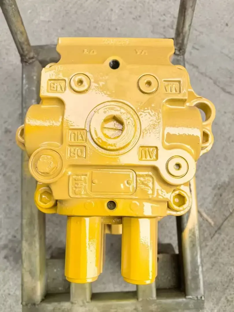 R210LC-7 R215-7 R220-5 R220LC-7 R225-7 R225-9 M2X150 pièces d'excavatrice moteur d'oscillation 31N6-10210 31N4-10130 moteur rotatif R225-9