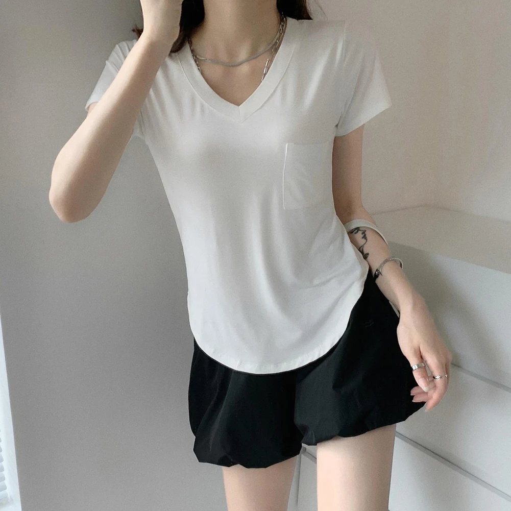 

Женская футболка с V-образным вырезом и коротким рукавом, базовый слой с карманом, повседневная, с асимметричным подолом, легкая, из мягкой ткани из полиэстера и спандекса.