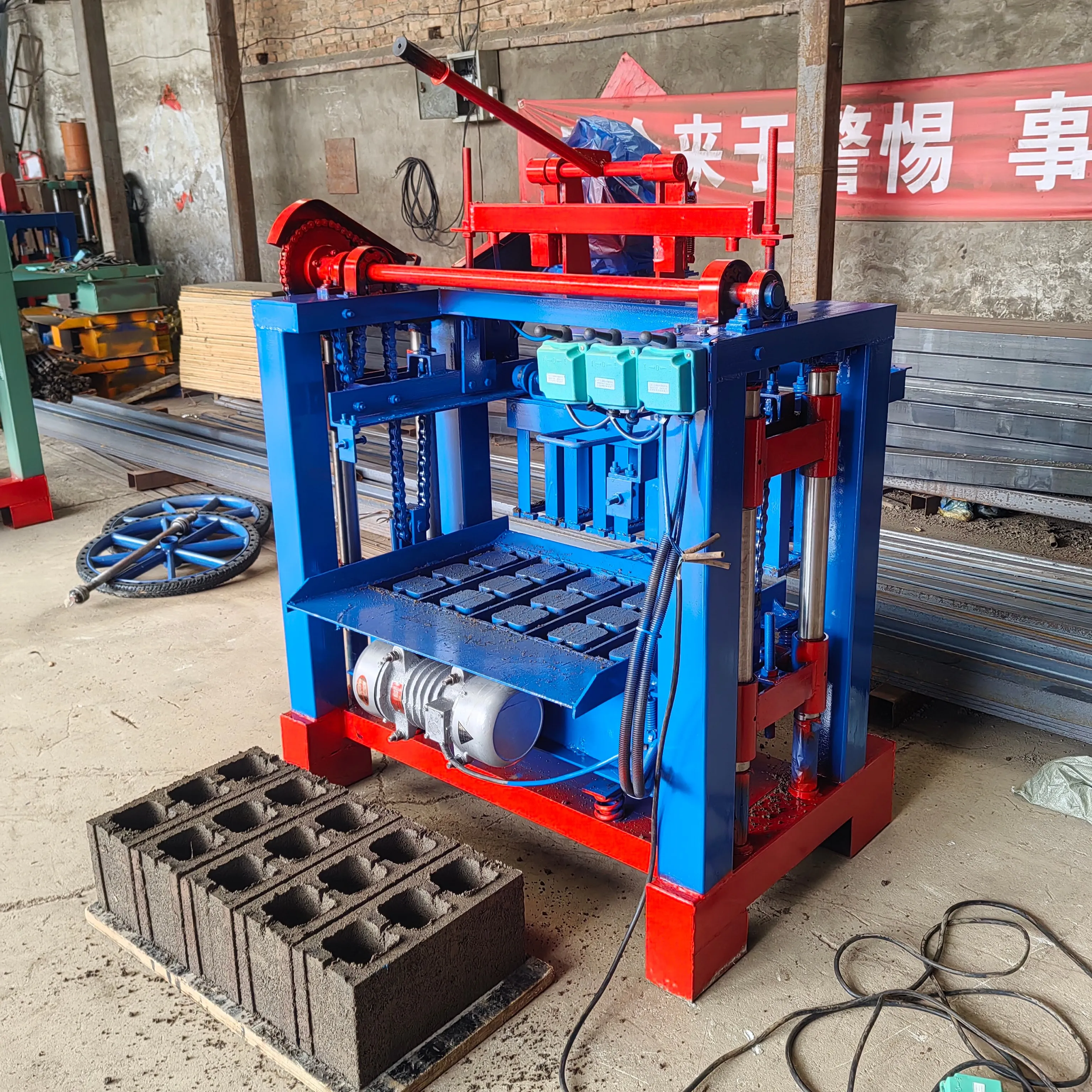 Customized Small Block Brick Making Machine Strong Vibration Motor High Durability Construction Machinery
