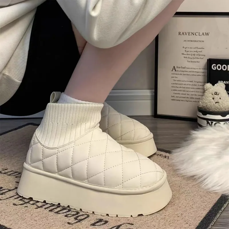 Snow Boots Women\'s Velvet Thickening 2023 New Winter Fashion Short-tube Slip-on Warm Bread Cotton Shoes Uggs Winter Boots