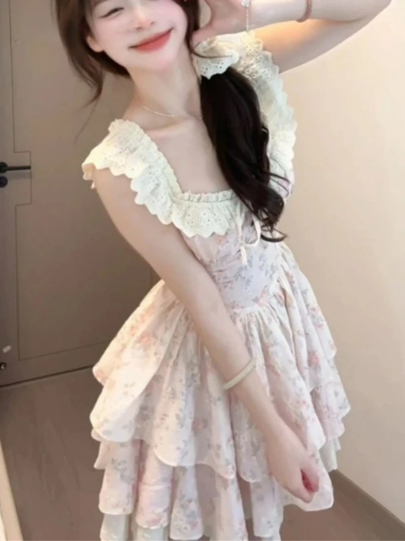 2025年新作 夏 花柄ワンピース レディース ノースリーブ フリルヘム レイヤードスカート スイートガール ハイウエスト スリム エレガント プリンセスドレス