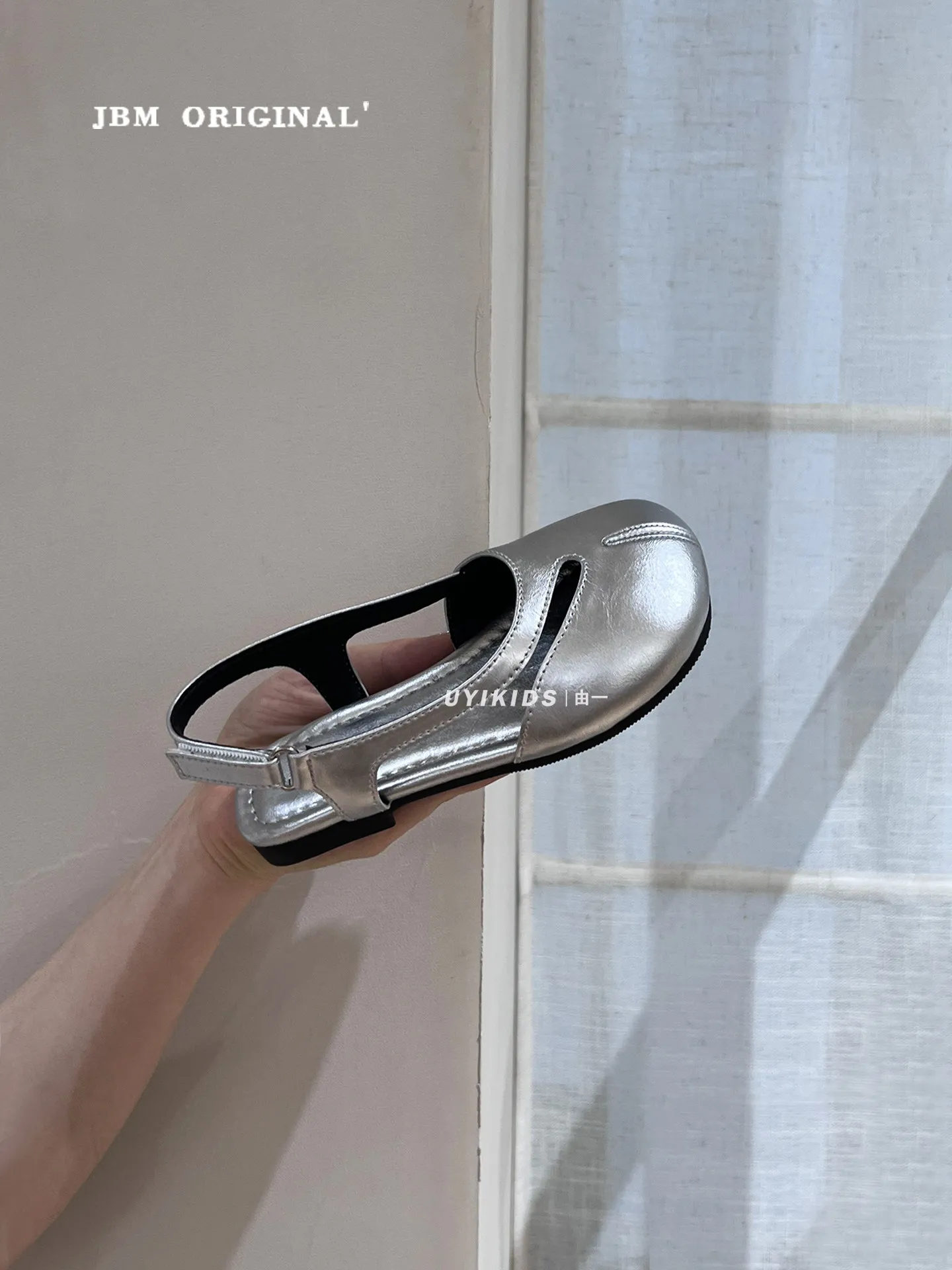 Summer Children Girls Split Toe Slingback Baotou Sandals Black Silver Hollow Flat Shoes Soft Non-slip Kids Casual Beach Shoes