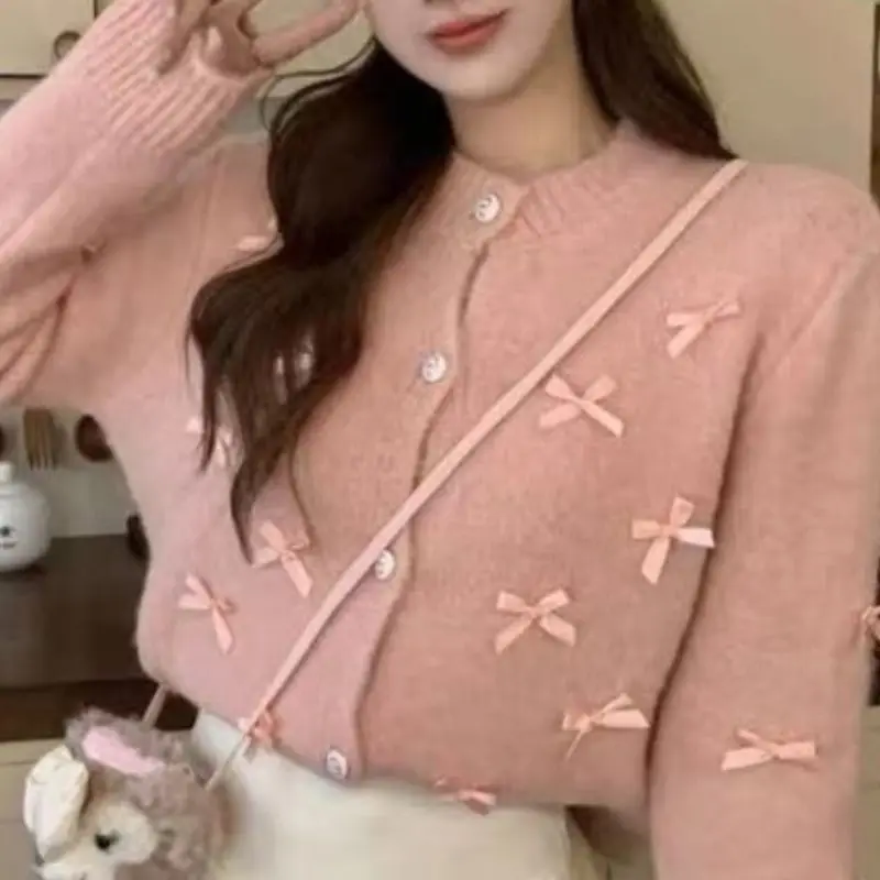 Spring and Autumn Xiaoxiangfeng Butterfly Knot Knitted Sweater Top Design Sense Heavy Industry Short Knitted Sweater Cardigan