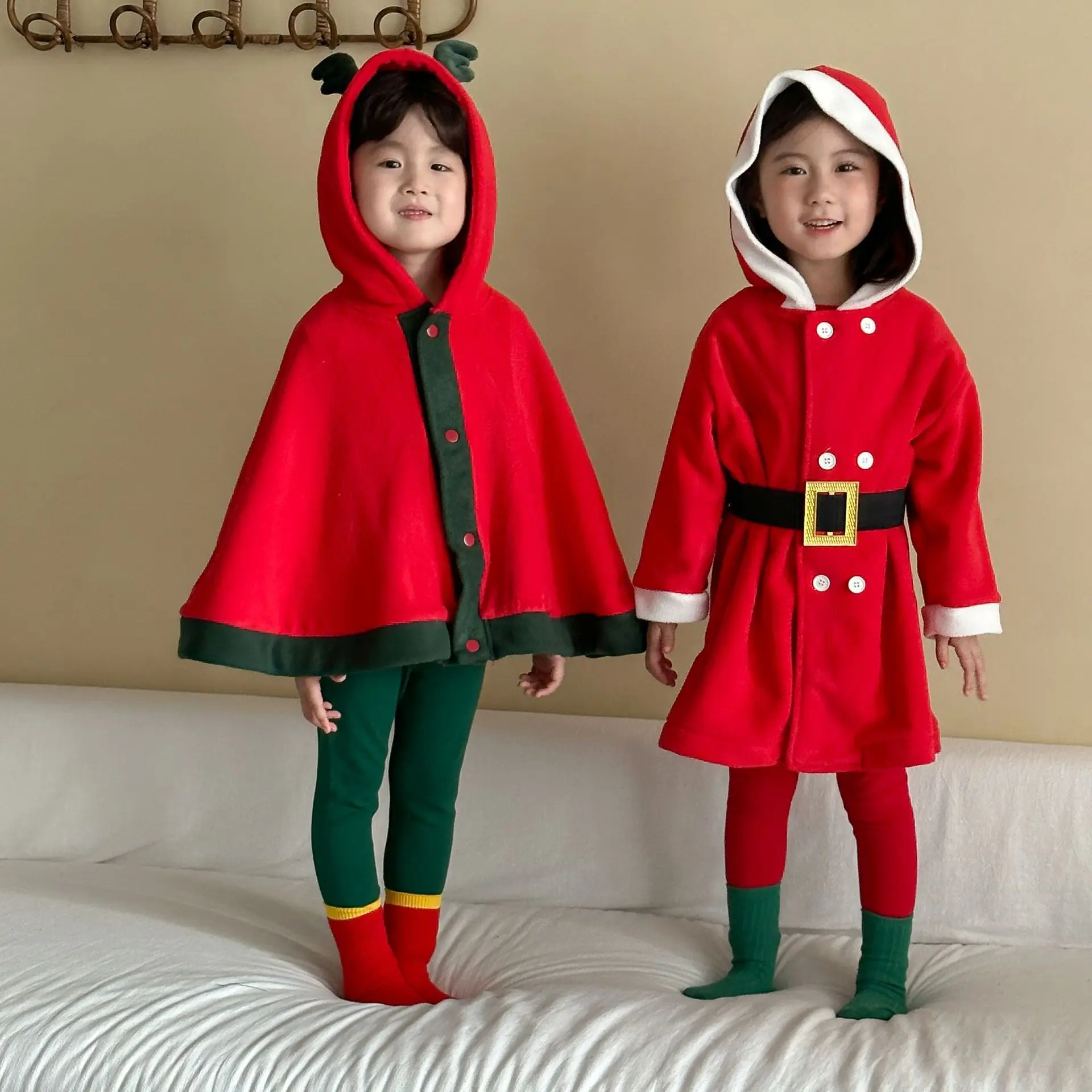 

1-8Y Children Top Holiday Outfit 2025 Christmas Baby Boys Cape Girls Long Coat Santa Claus Reindeer Festive Performance Costume