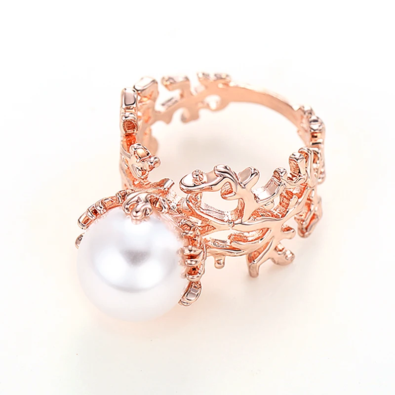 Huitan Aesthetic Big Imitation Pearl Women Rings Temperament Elegant Female Accessories for Party Exquisite Gift Trendy Jewelry