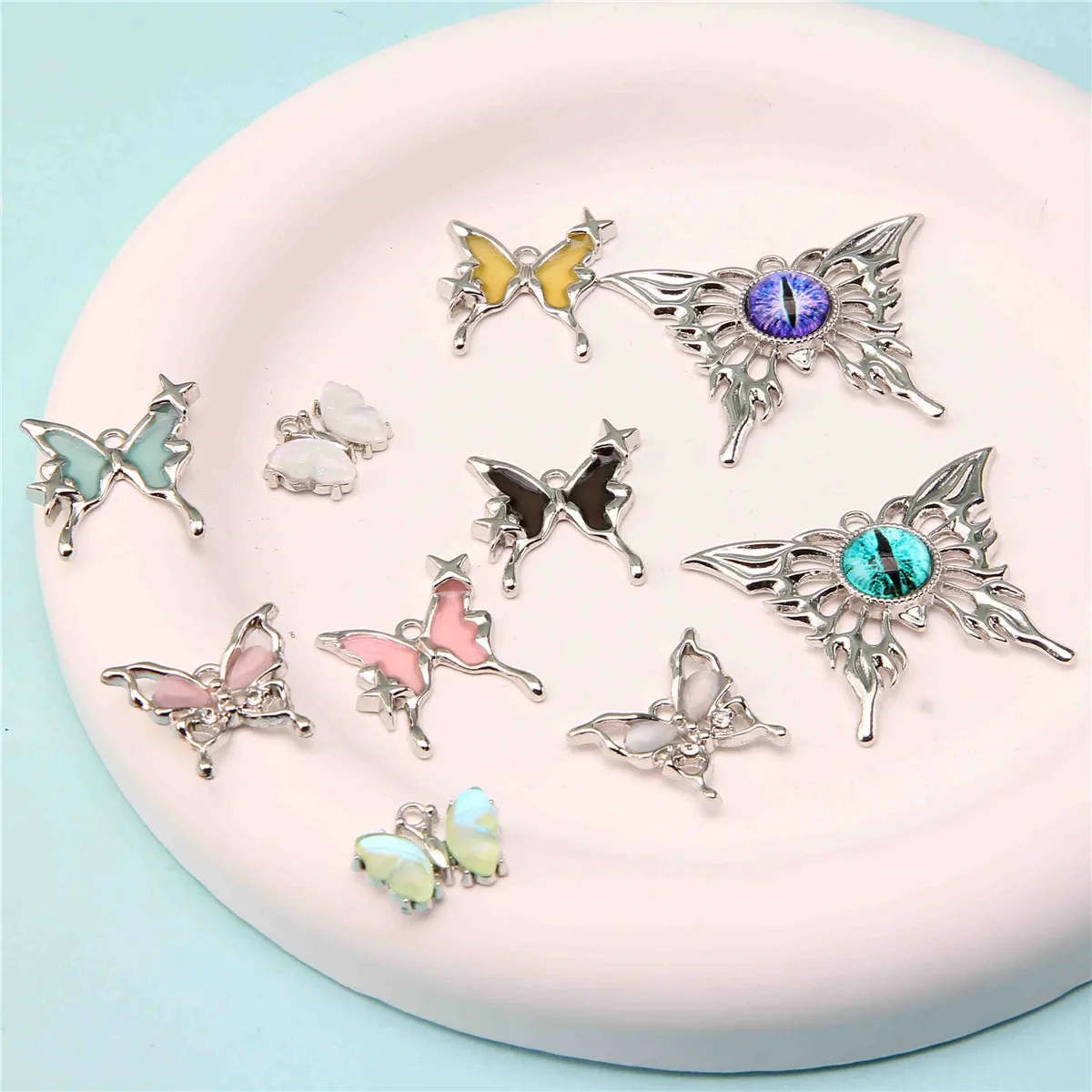 10PCS multiple silver cat-eye butterfly pendant jewelry three-dimensional hollow alloy diamond popular jewelry accessories