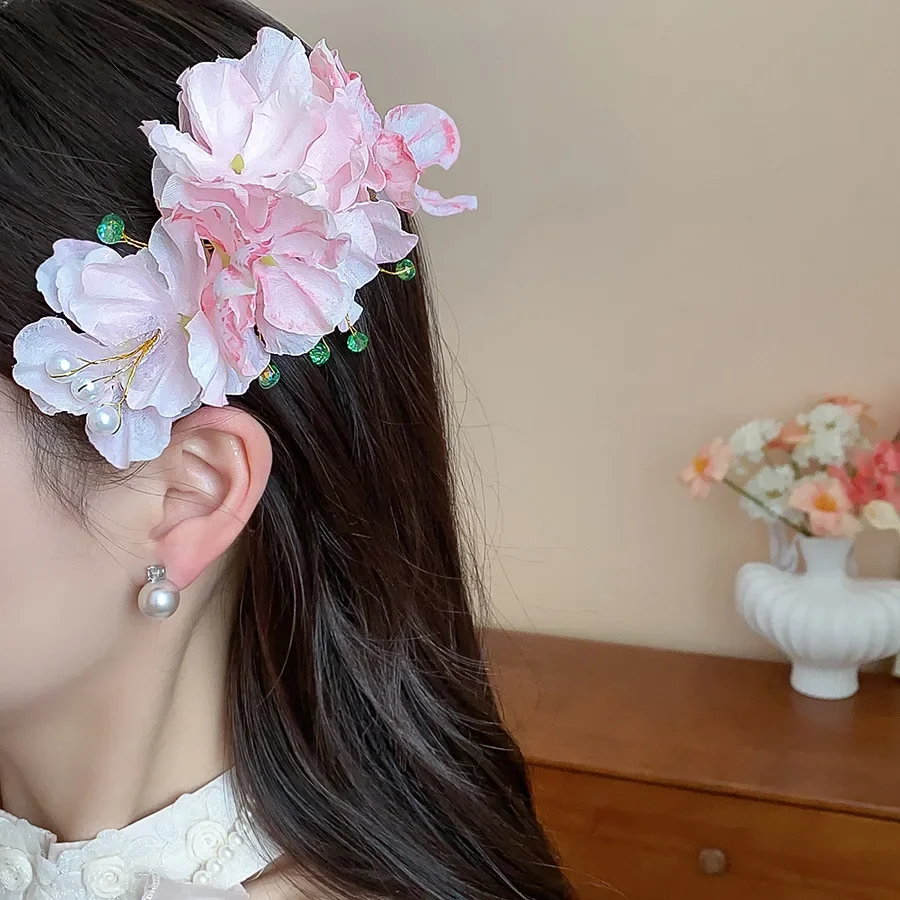 Vielseitige Romantische Künstliche Blumen-Haarspangen für Frauen, Frische Süße Blumencluster-Quasten-Haarklammern für Urlaub, Reisen und Fotoshootings M – Detail 24