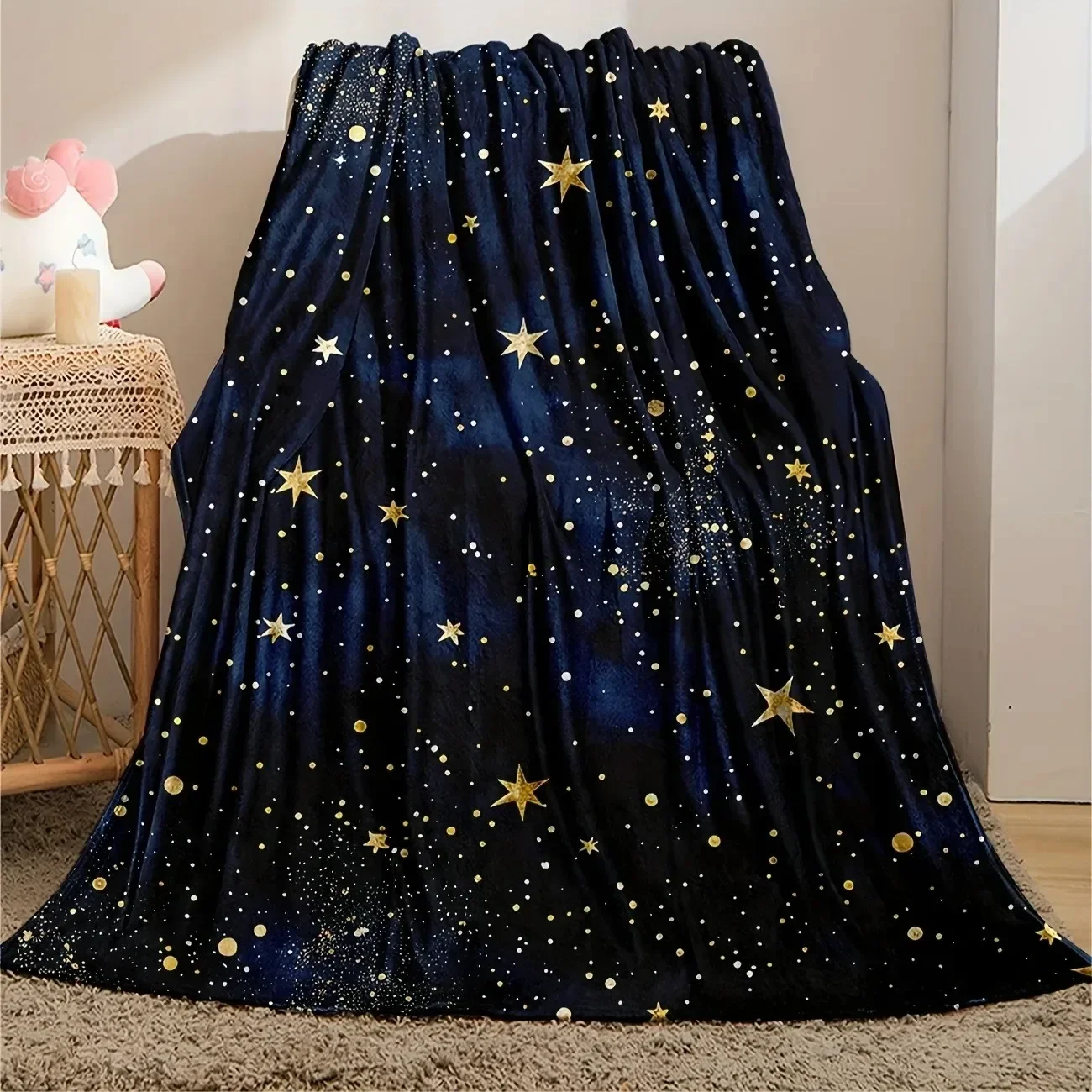 Dark Navy Golden Star Print Throw Blanket, Glitter Galaxy Starry Sky Pattern Soft Flannel Cozy Blanket, Warm Decor Blanket for S