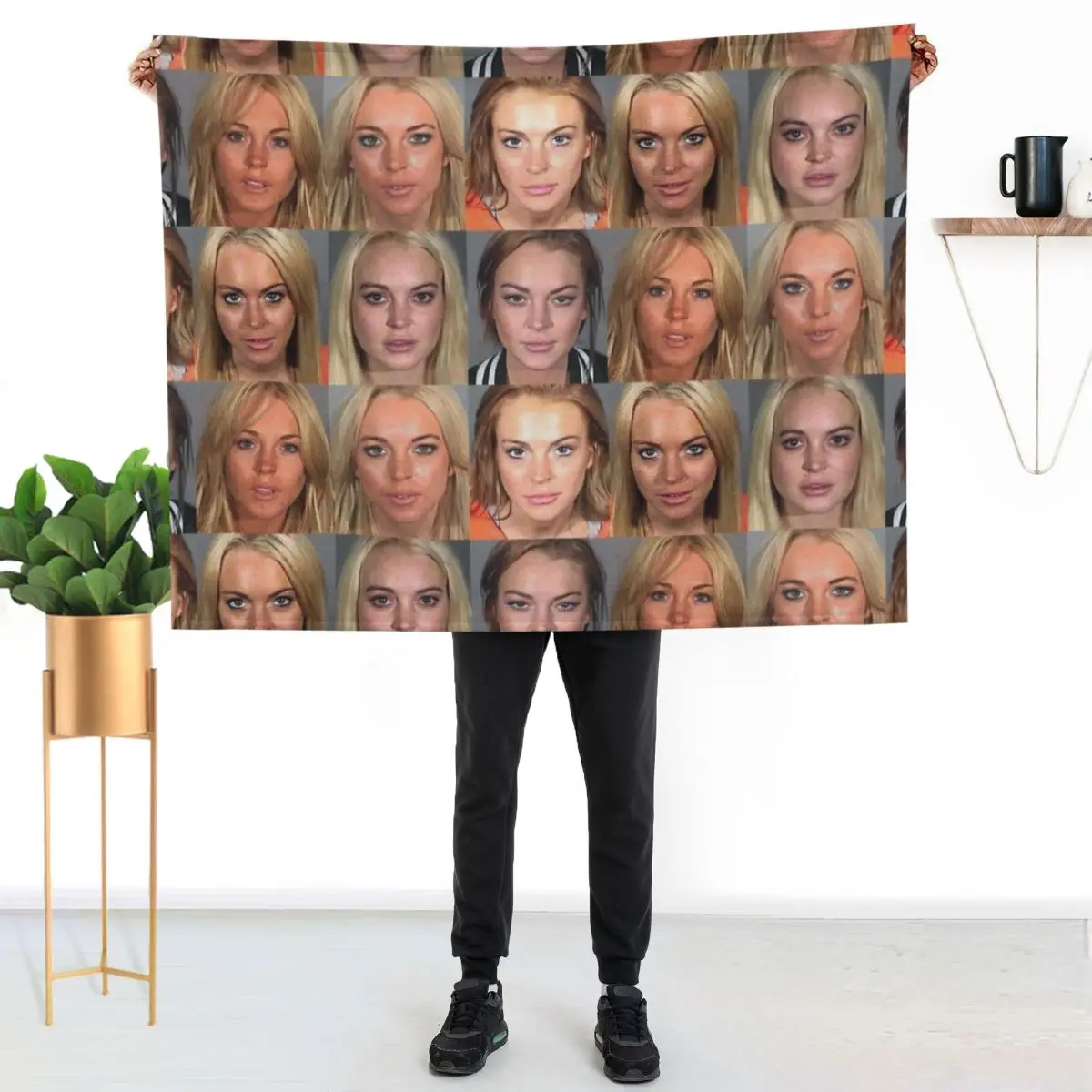 

lindsay lohan mugshot Throw Blanket Soft Warm Blanket Gift for Men Women Adults
