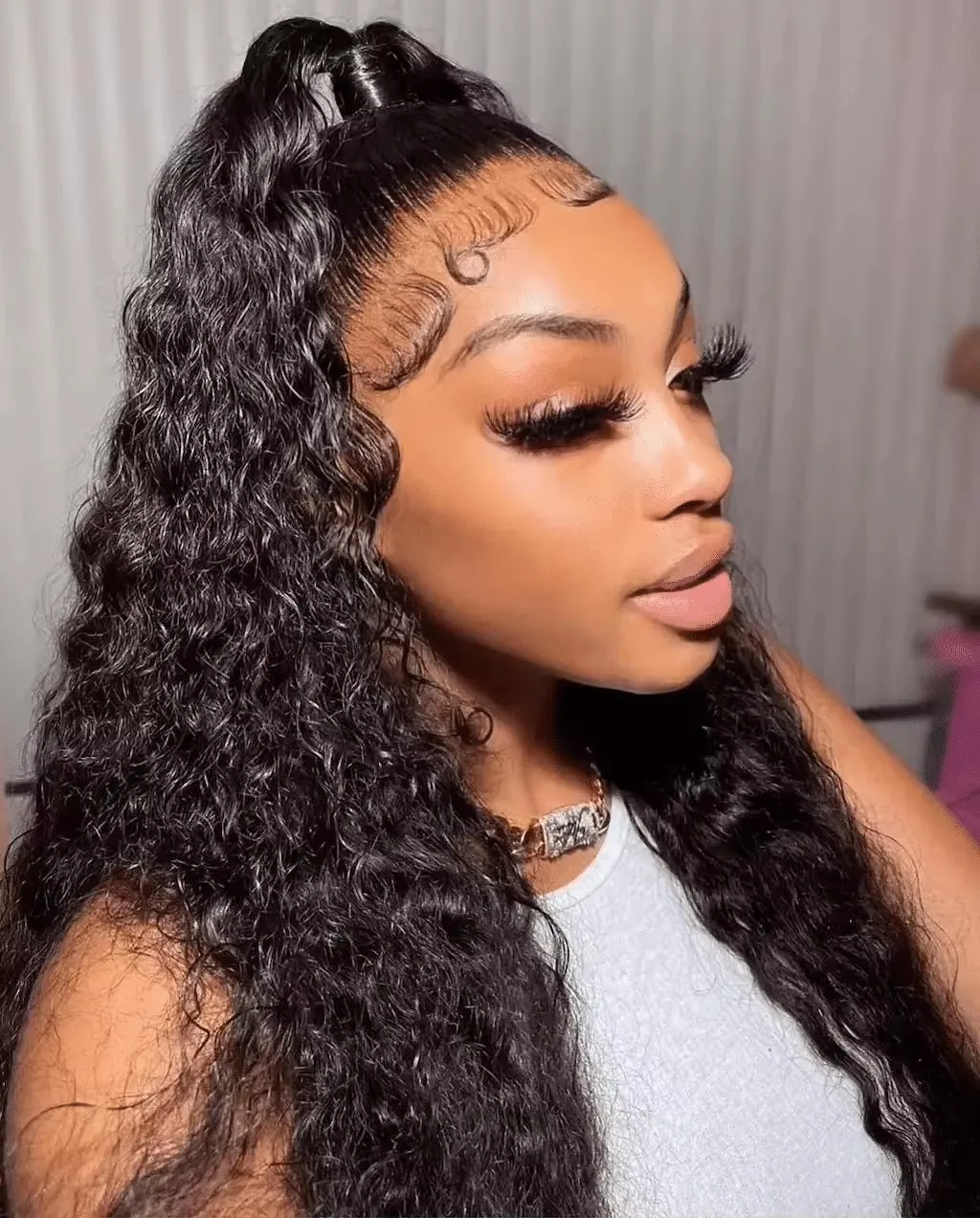 250% vorgeschnittene Loose Deep Wave Frontal Perücken 7x5 13x4, kleberlose Echthaarperücke, sofort tragbar, 13x4 13x6 Water Curly HD Lace Front Perücken, vorgezupft, 30-36 Zoll, unbehandelte Echthaarperücken für Frauen, gebleichte Knoten, im Angebot. – Detail 24