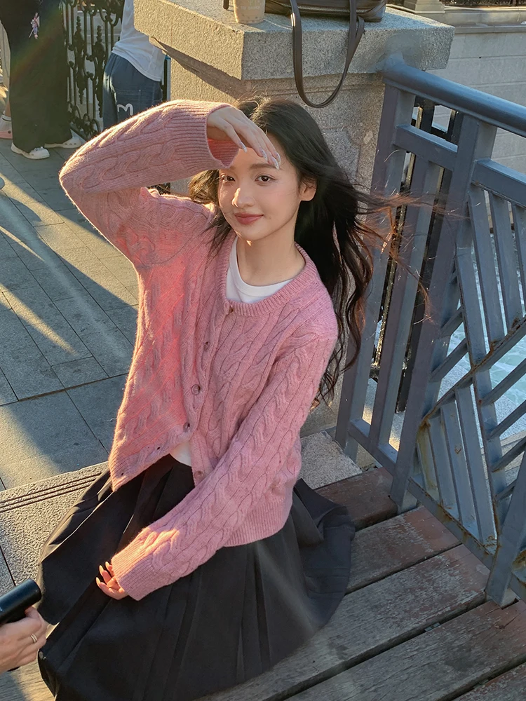 

Розовый вязаный кардиган с длинными рукавами и V-образным вырезом на пуговицах, повседневный, свободного кроя, модный, омолаживающий эффект