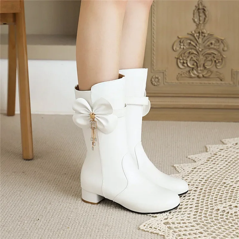 

YQBTDL 2025 милые милые ботинки до середины икры для косплея для девочек, украшенные стразами и цветами, розовые, белые вечерние туфли принцессы для женщин