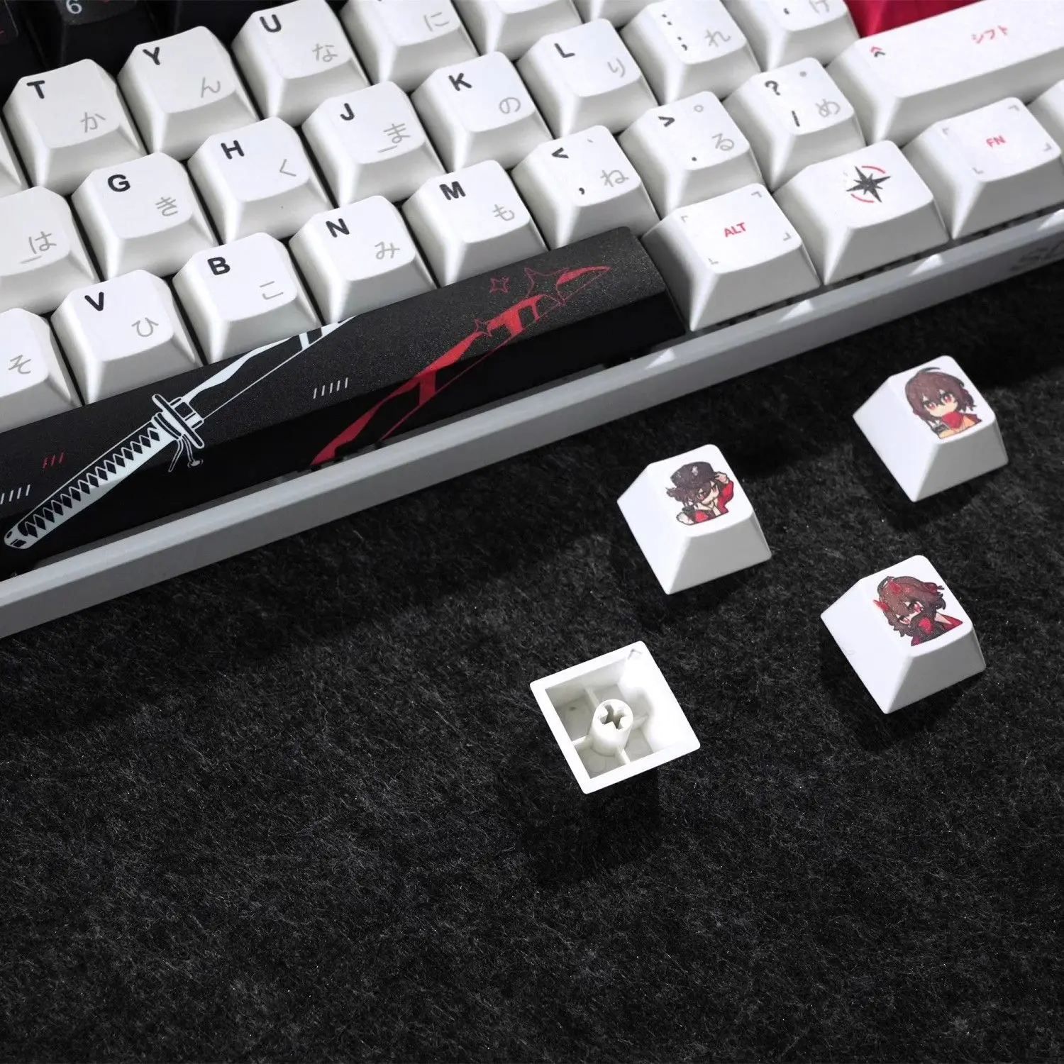 130 Klawiszy Yuki Aim Anime Keycaps Cartoon PBT Keycap Chreey Keycaps Japan Key Cap Dye-sub Nakładki na Klawisze do Klawiatury Mechanicznej Mad68 60 — zdjęcie produktu 4