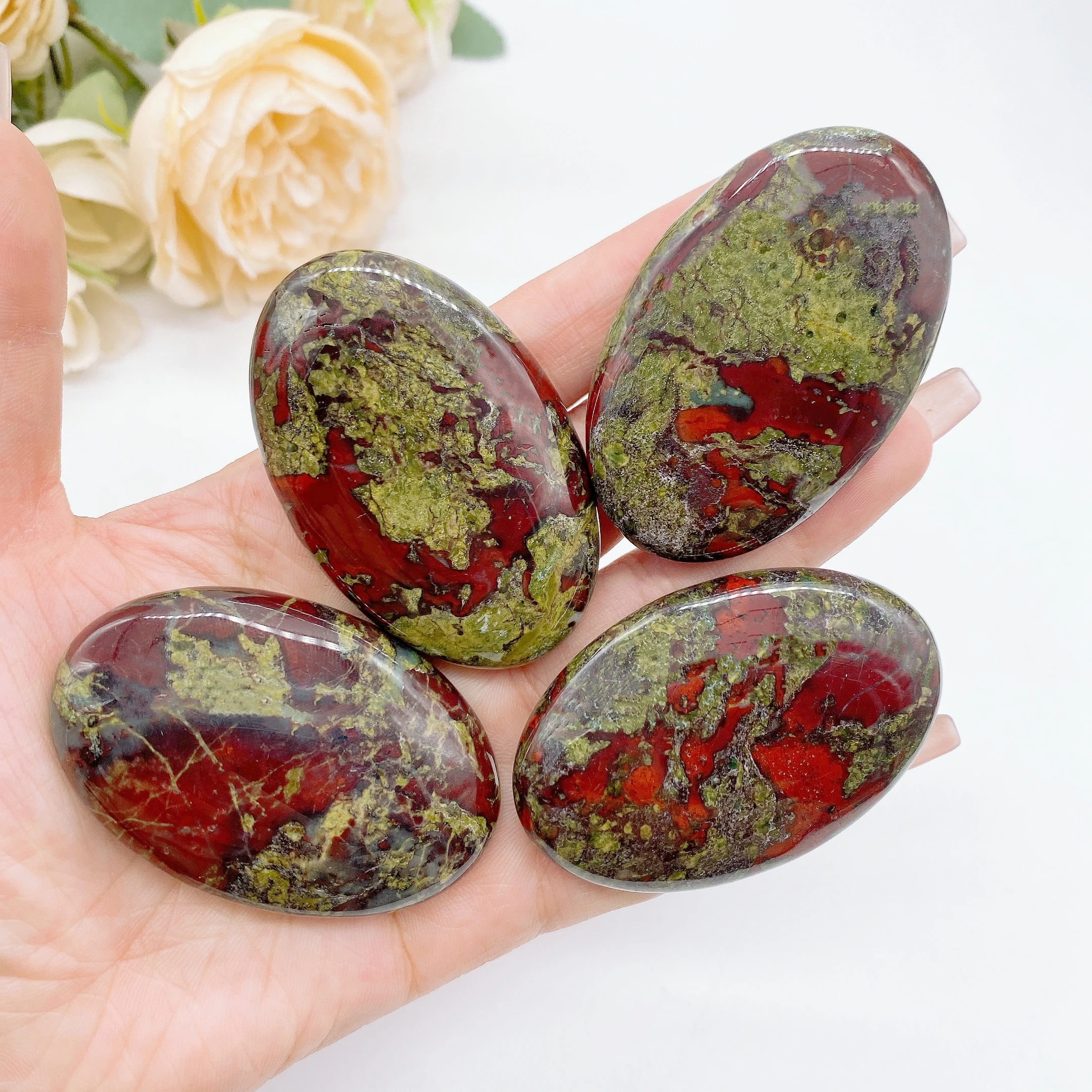 55*35MM Natural Crystal Pocket Palm Stone Energy Gemstone Reiki Dragon Blood Stone Crystal Healing Gift Mineral message tool