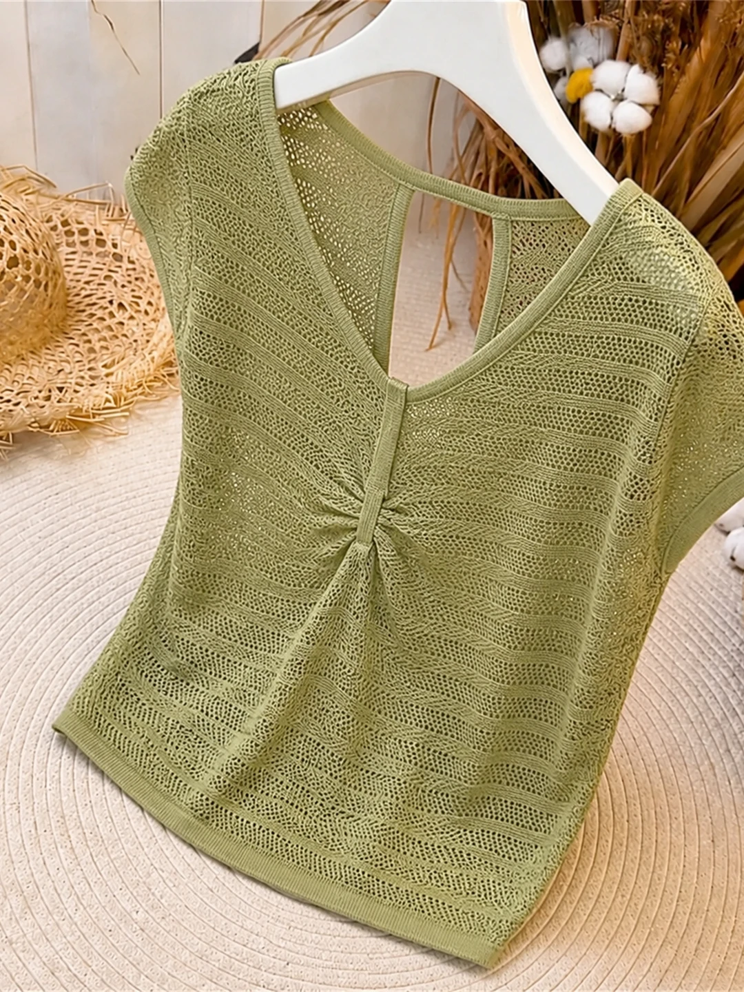 

Ladies' Ice Silk Knitted Hollow out V-Neck Short Sleeve Top Elegant Ageless Versatile Summer Slimming Fashion Commute Style