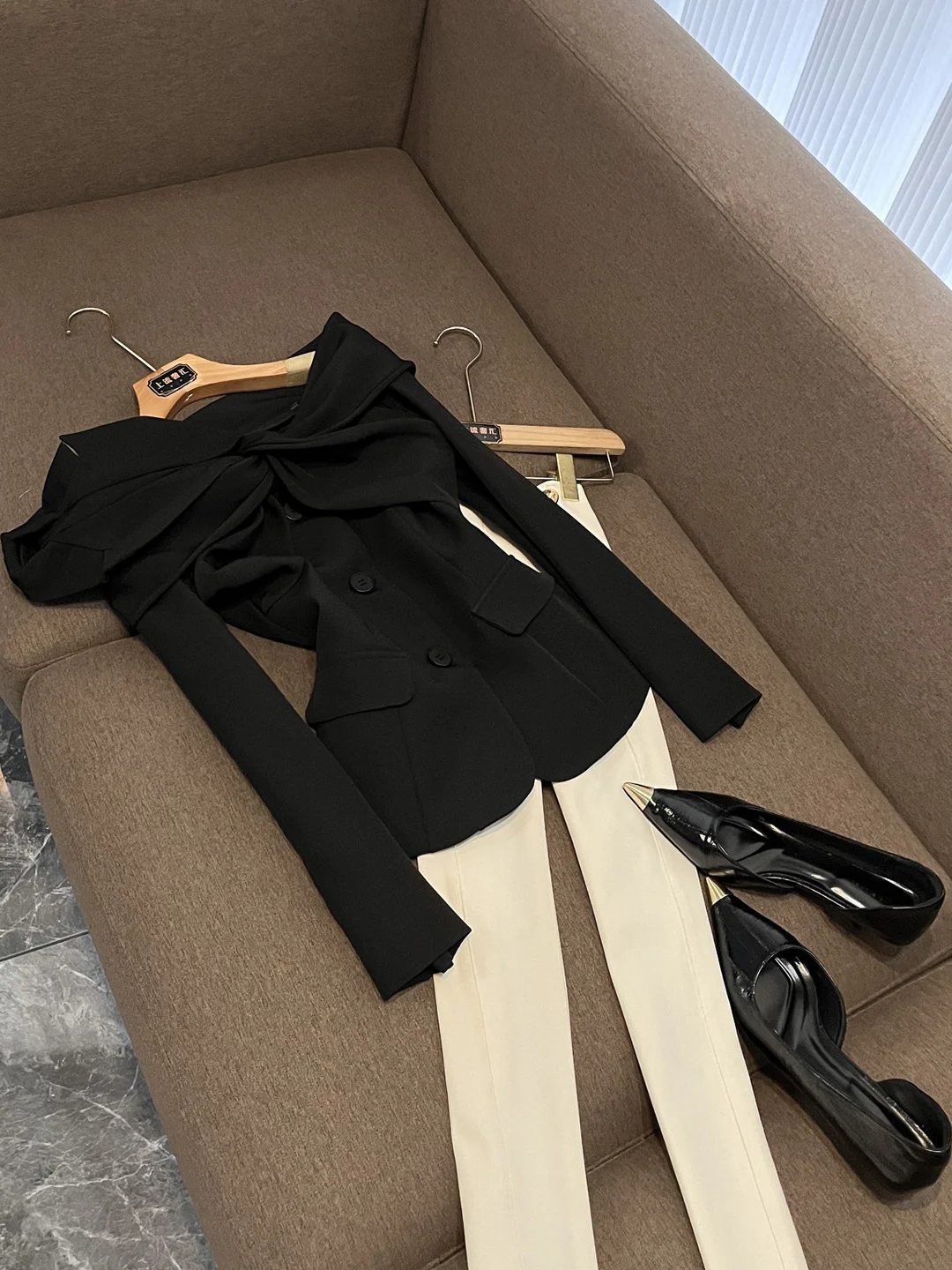 Elegant Waist-Cinching One-Shoulder Suit Jacket 2026 Summer Season New Splice High-End Feel Women's Business Wear Long Sleeve