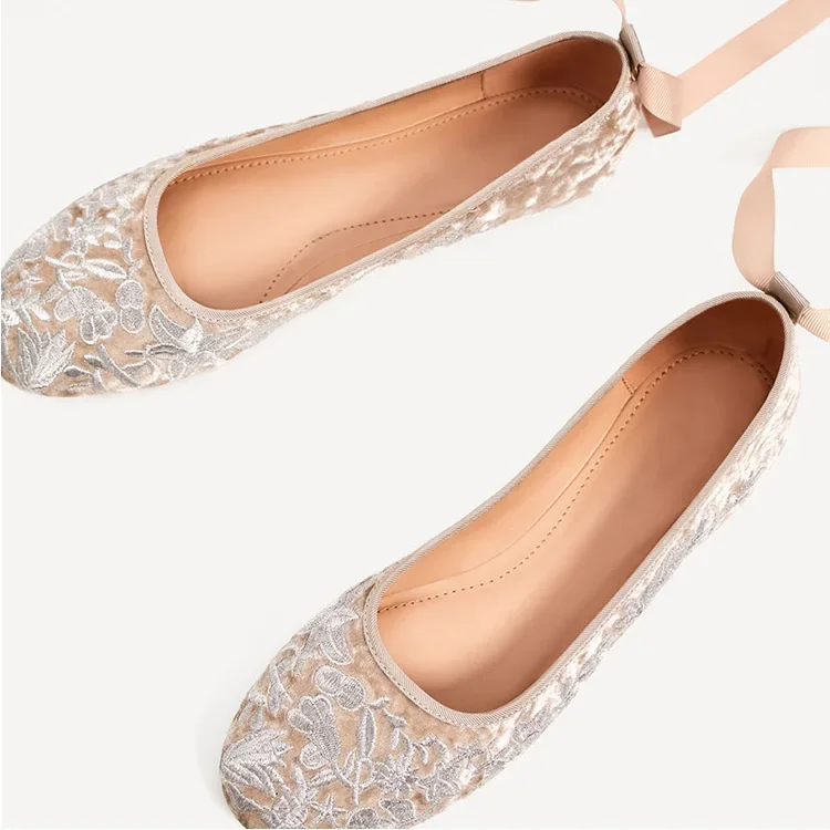 34-43 Size Spring Retro Classic Embroidery Ballet Shoes Bandage Ballet Shoes Round Toe Women Flats Elegant Valentine Shoes