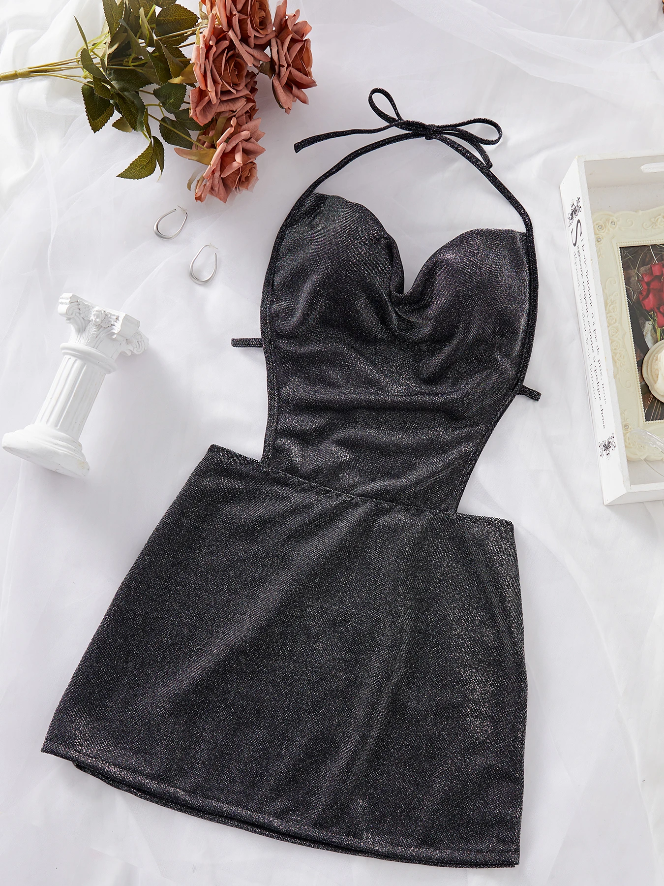 

Женская ночная рубашка с V-образным вырезом и открытой спиной