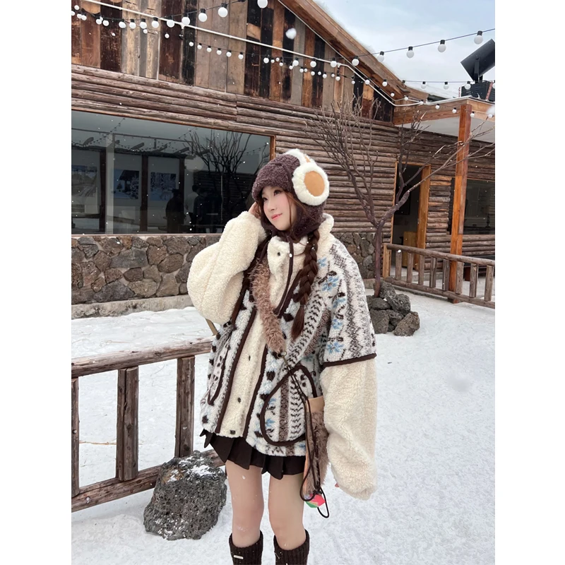 معطف جديد لخريف وشتاء 2025 بياقة واقفة فضفاض غير رسمي متعدد الاستخدامات دافئ ناعم بيج مطبوع بصدر واحد من صوف الضأن #6