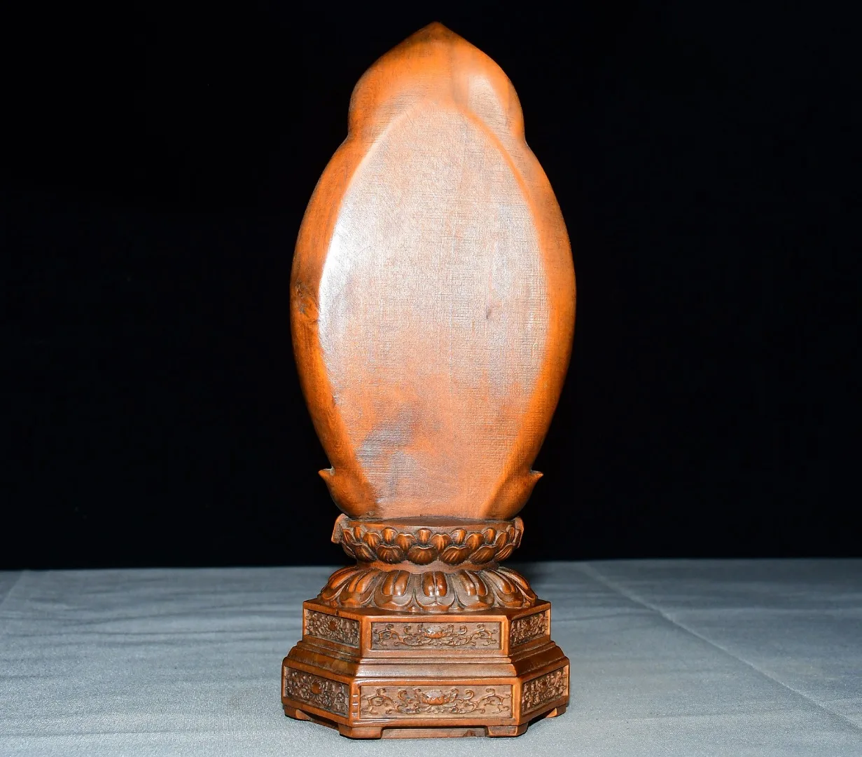 8"Old Boxwood Buddha Terrace Backlight clean bottle Guanyin Bodhisattva Standing Buddha Study screen Amass wealth Ornaments view 6