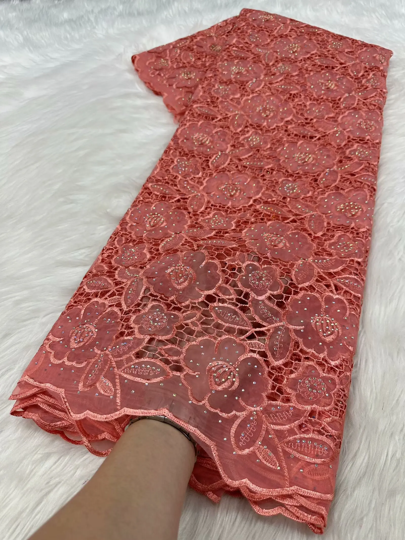 رموش أفريقية فاخرة وقماش دانتيل فرنسي مع تطريز زهور - نسيج مزخرف بأحجار 5 ياردات لفساتين الزفاف والسهرات