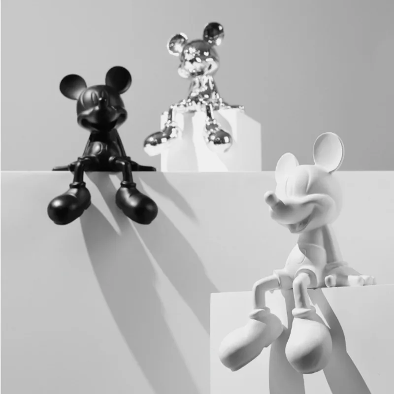 Imagem -03 - Estátua de Mickey Mouse dos Desenhos Animados Escultura Sentada Figurinhas de Mickey Mouse Ornamento de Marca de Moda Escritório Casa Decoração Interior