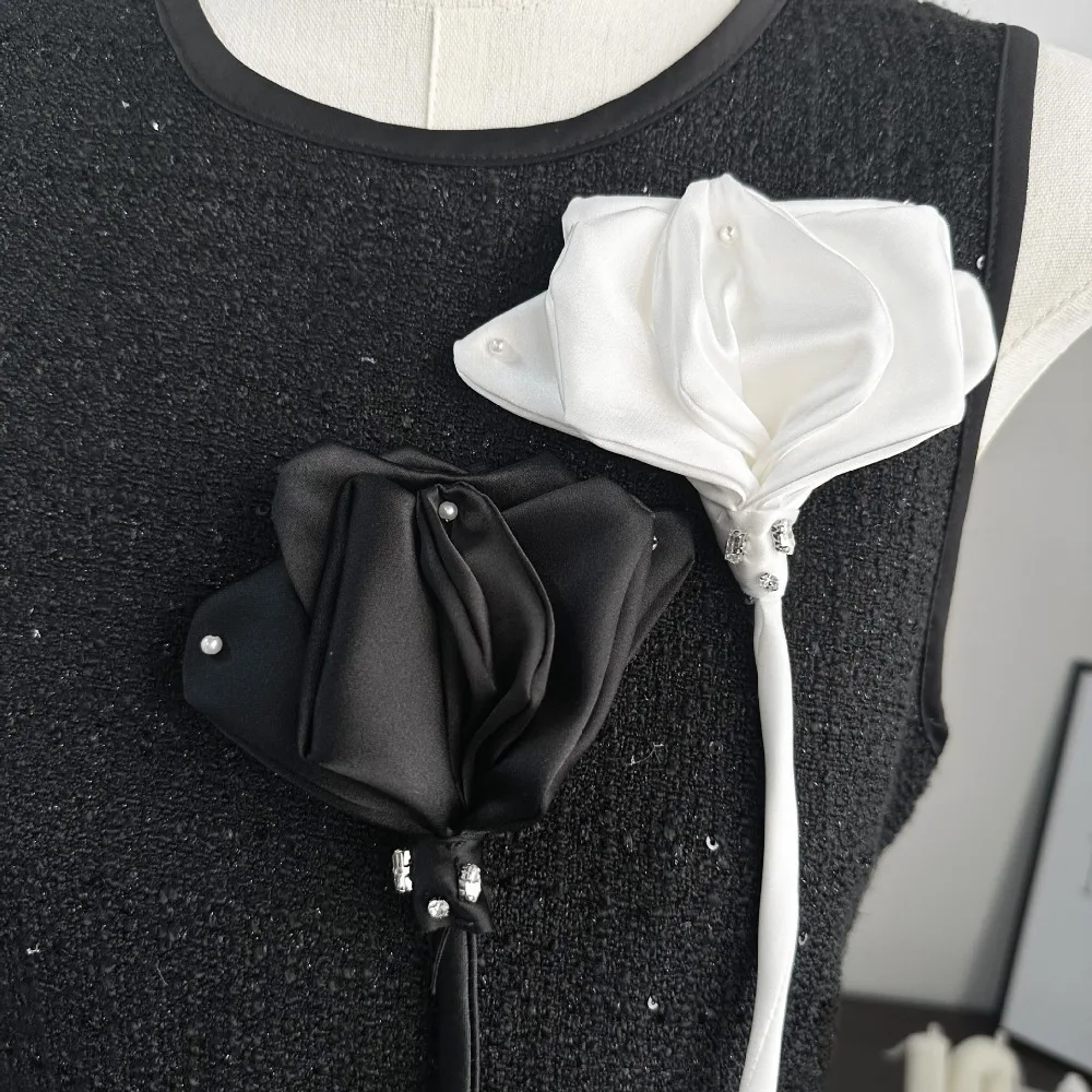 Organza Embroidery Clothing Flower Accessories Fashion Black White Dress DIY Decorative Chest Flower Brooch Accessories