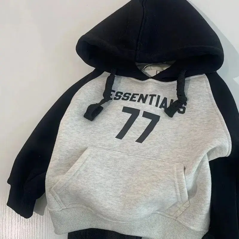 Autumn Winter Baby Boys Sweatshirt Plus Velvet Thicken Spliced Infant Boys Pullovers Letter Printed Warm Kid Toddler Boy Hoodies