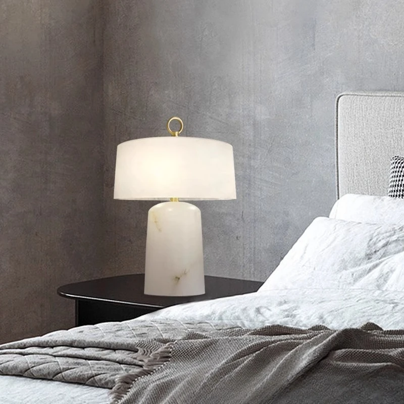 Lampada da tavolo di lusso per soggiorno, villa semplice e moderna dell'hotel, lampada da tavolo decorativa da comodino per studio in camera da letto