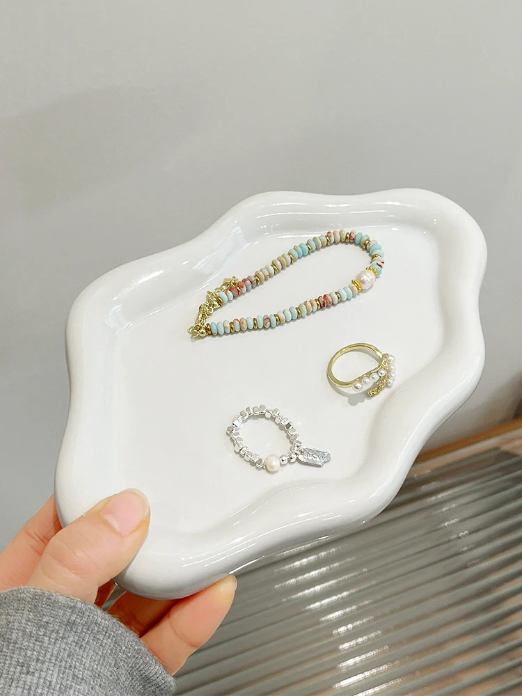 

Storage tray light luxury high-end porch key storage ornament