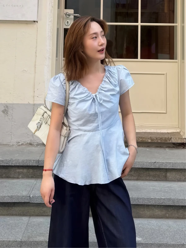 

Женская футболка больших размеров с V-образным вырезом, плиссированная, с поясом, с короткими рукавами-фонариками, летняя, для фигуры типа «груша» и «песочные часы»