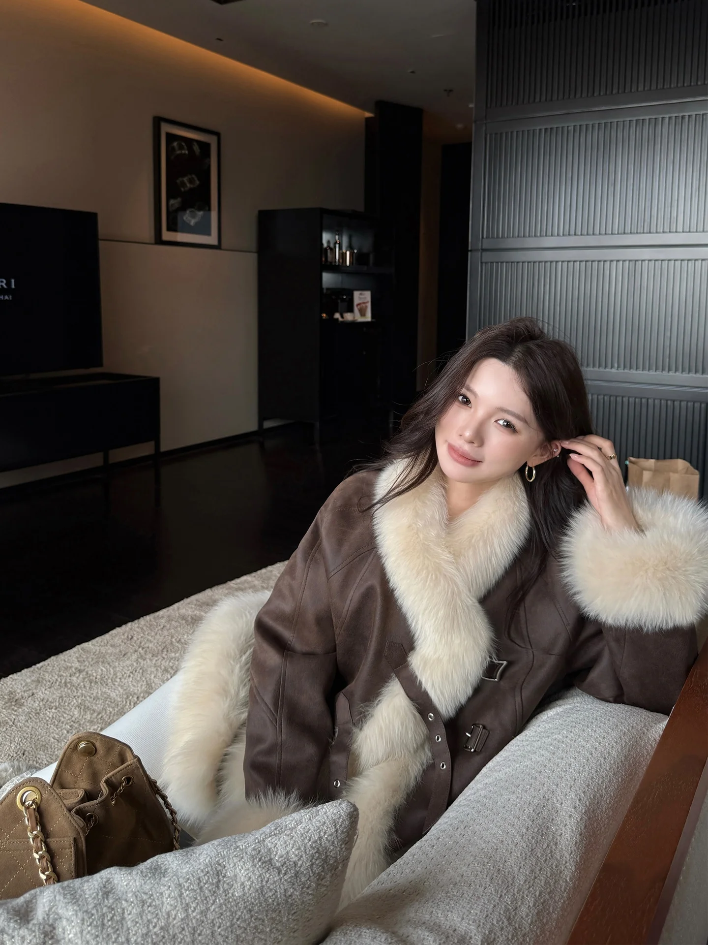 

Frayssinet Fur Coat Women's Vintage Sle down Jaet Long Sve ort Length Warmth Polyester Whole Skin Design