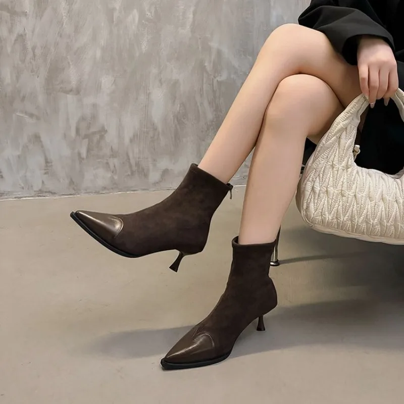 

2025 Suede Pointed Toe Women Chelsea Boots Ankle High Heels Designer Shoes Winter New Fashion Trend Walking Goth Mujer Zapatos