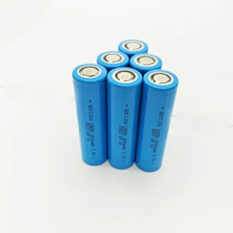 18650 Power Battery 3.7V2000mAh Rechargeable Lithium Battery Suitable for Bright Flashlight Camera Power Tool Backup Battery