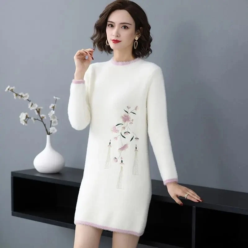 Imitation Mink Fleece Sweater Womens 2024 Autumn Winter Thick All-match Embroidered Top Long-sleeve Hip Bottoming Pullover Shirt