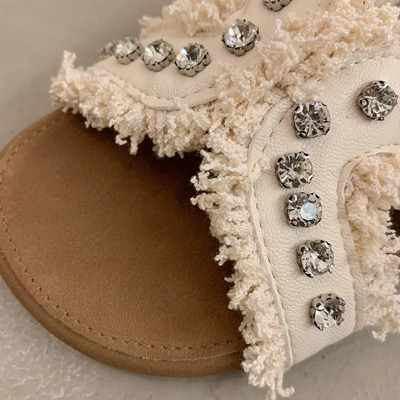 2024 New Summer New Rhinestone Sandals For Women Outdoor Wear Fashionable Korean Style Flat Beach Shoes For Women