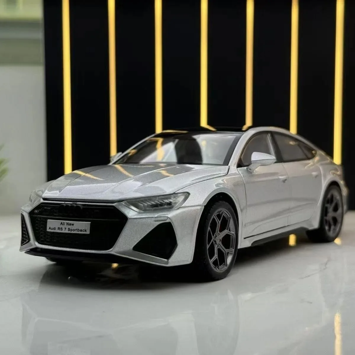 

1:24 Audit RS7 Alloy Car Model Simulation Sound And Light Pull Back Toy Car Toy Boy Collection Decoration Gift