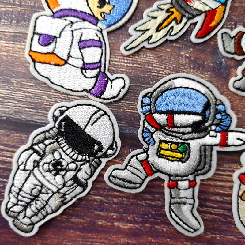 Astronaut DIY Patches Embroidery For T-Shirt Iron On Appliques Clothes Jeans Stickers Badges Parche UFO Rocket