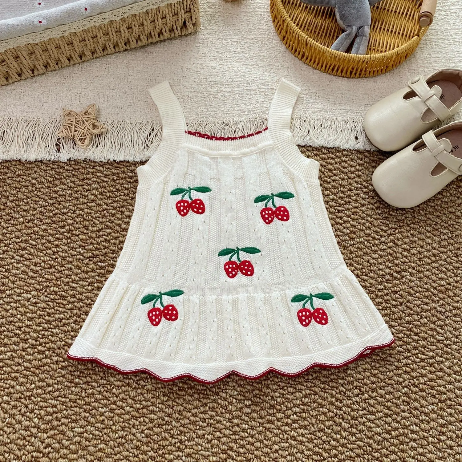 A Class Baby Girls Knit Dress Strawberry Embroidery Sleeveless Sundress Thin Pure Cotton Summer Infant Outfit
