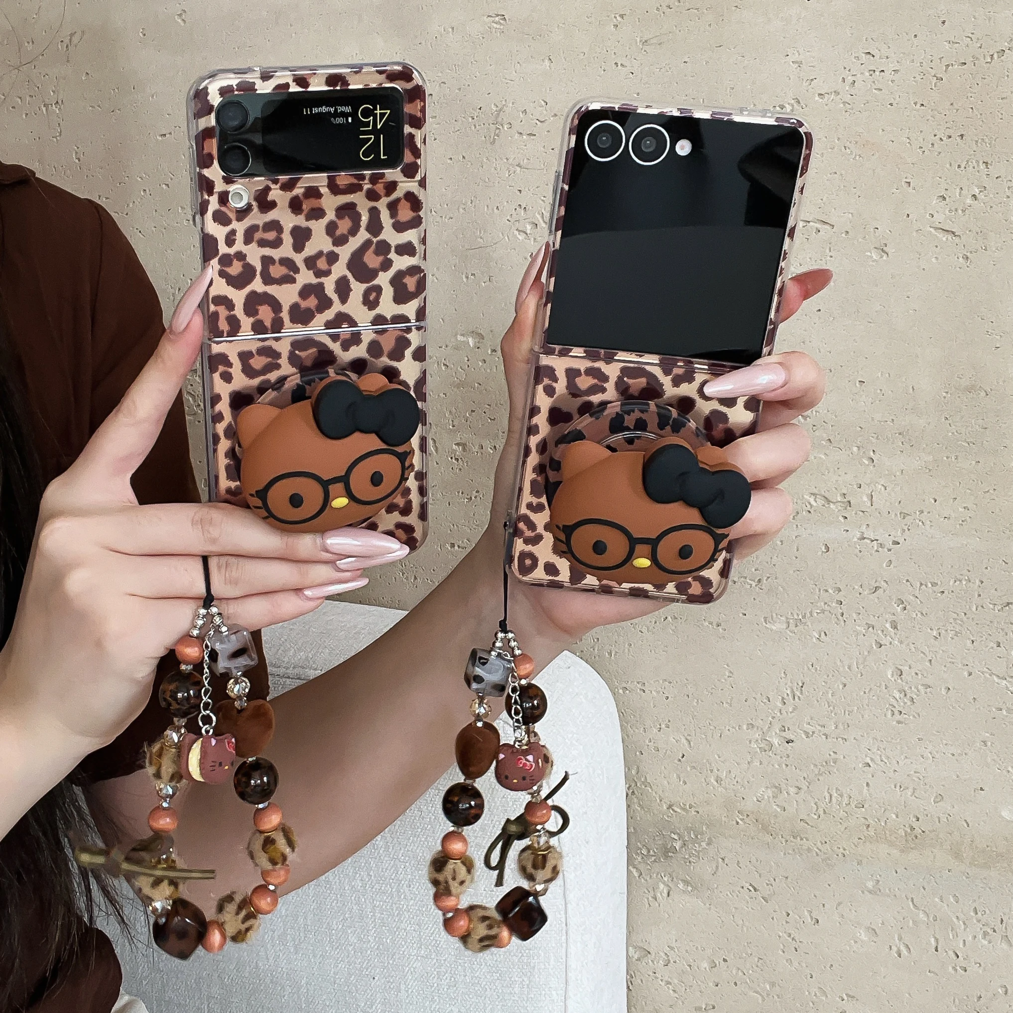 

Stylish leopard 3D Hellokitty With Magsafe stand phone case for Samsung Galaxy Z Flip7 FE flip4 3 5G flip 5 6 cover with chain