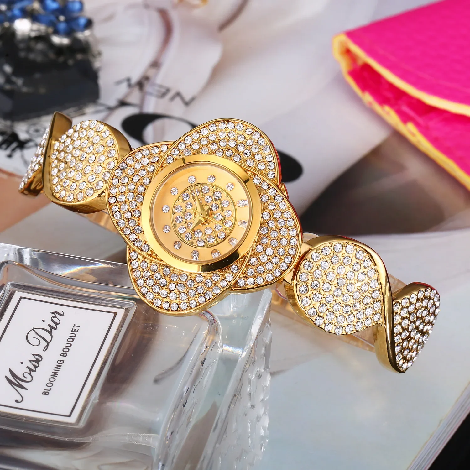 

Luxury Fashion Diamonds Women Watches Ladies Brand Quartz Bracelet Watch Crystal Dress Gold Wrist Watch Clock Relogio Feminino