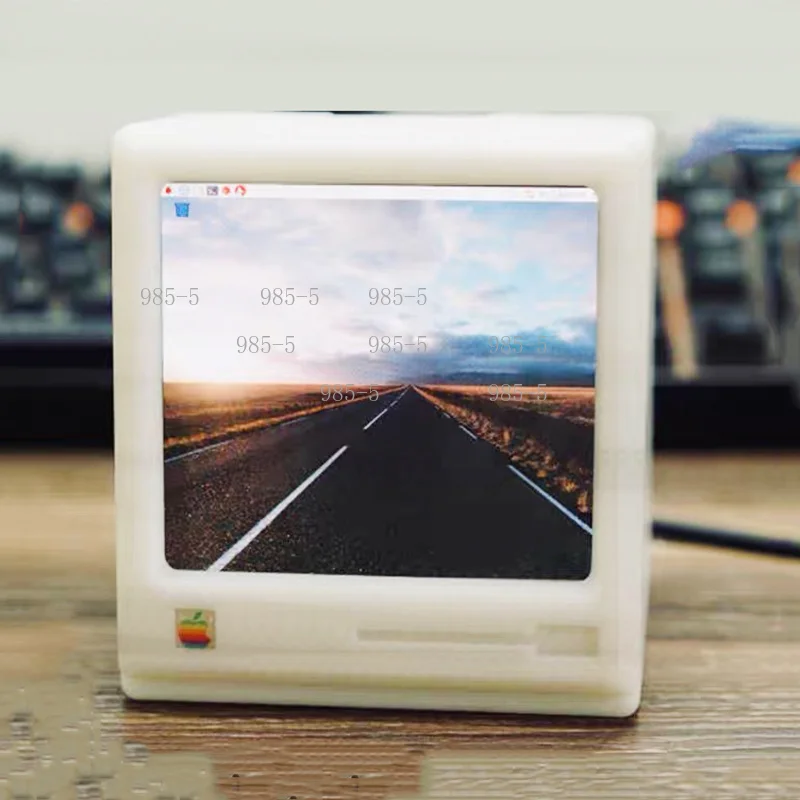 3.8 Inch Retro Mini Monitor 423Ppi AMOLED Secondary Screen Desktop Ornament Built-in Battery