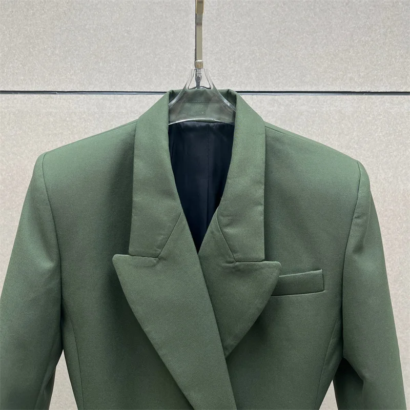 เสื้อแจ็คเก็ตผู้หญิงแบบใหม่ ทรงเข้ารูป กระดุมสองแถว สำหรับฤดูใบไม้ร่วง ปี 2025 เสื้อเบลเซอร์ลำลอง เสื้อคลุมผู้หญิง