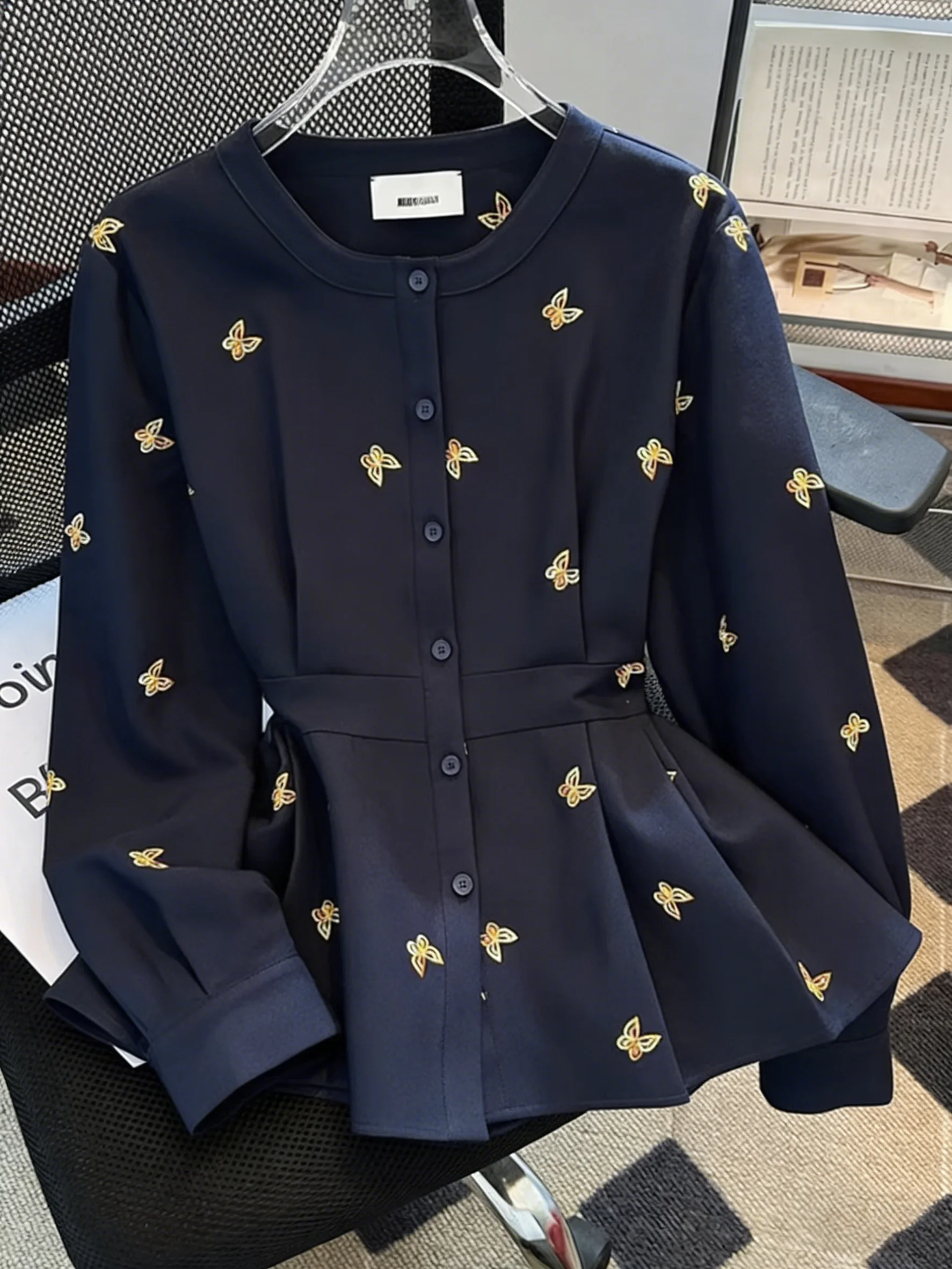 Elegante Camisa de Mujer Puning, Primavera 2026, Nueva Colección, Tallas Grandes, Atuendo de Primavera, Top de Calidad, Rojo, Estilo Dan Ya, Corte Holgado