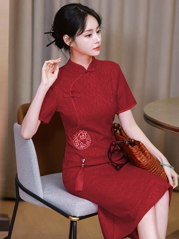 ชุดเดรสลูกไม้สีแดงหรือชุดกี่เพ้า Dr สำหรับผู้หญิง ชุดเจ้าสาวกลับบ้าน ชุดบริการ ไซส์พลัส กระโปรงยาวปานกลาง สไตล์วินเทจ ชุดเดรส Dr