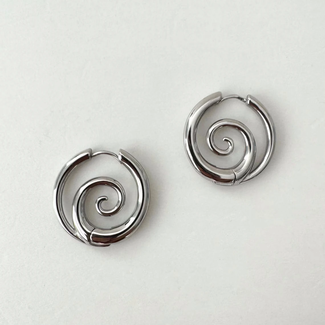 #54 Top Hoop Earrings Picks for Every Budget
