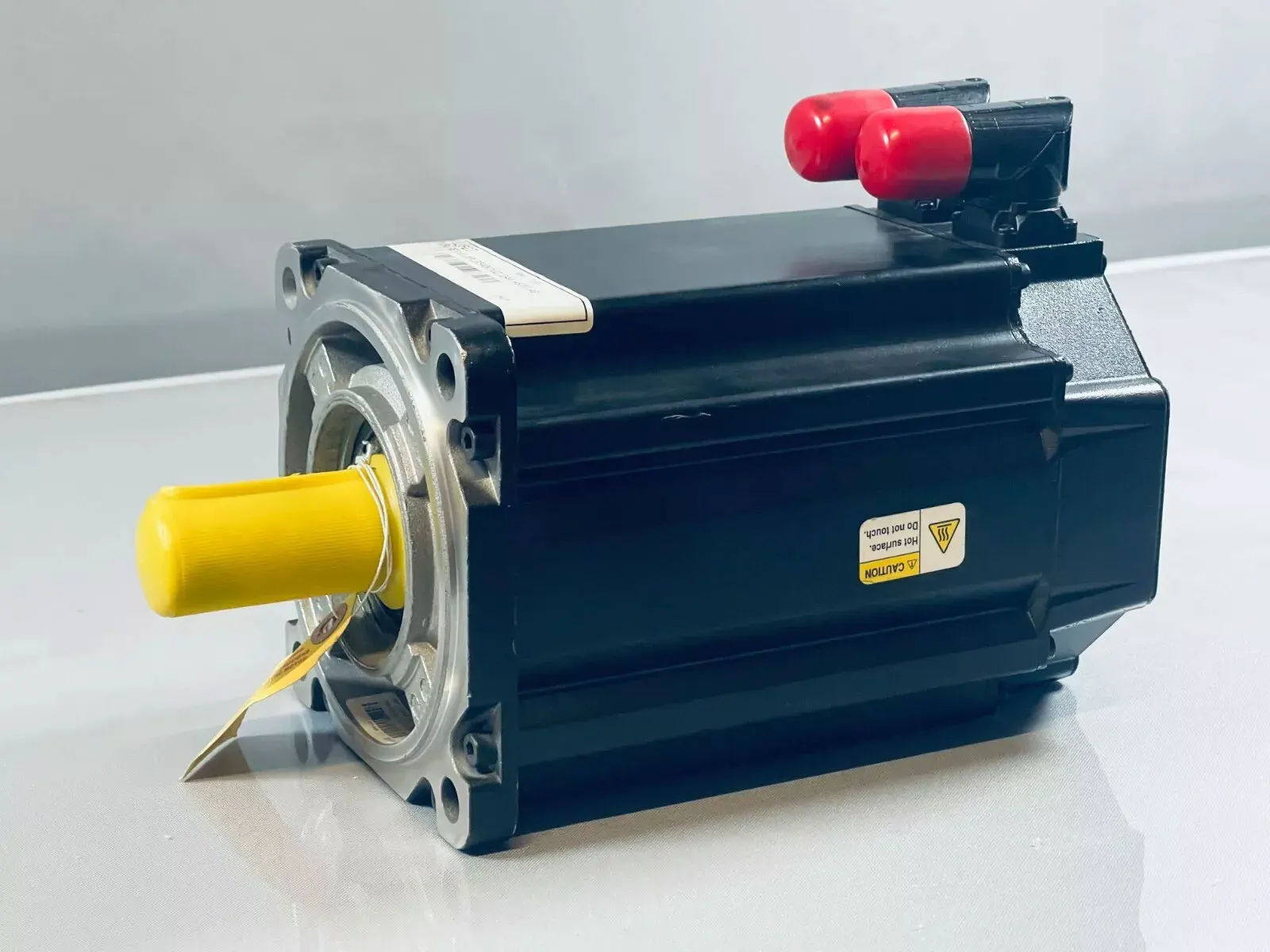 جديد تمامًا ، ضمان لمدة سنة واحدة